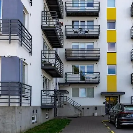 شقة Industrial Flat With Sea View From The Balcony, 5 Min Drive Or 30 Min Walk To The *
