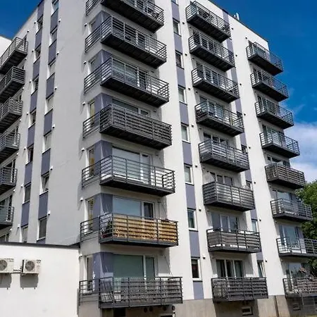 Industrial Flat With Sea View From The Balcony, 5 Min Drive Or 30 Min Walk To The * بارنو